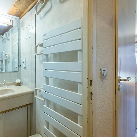 Cosy Avec Balcon, Parking Couvert, Proche Centre Et Navette Gratuite - - Fr-1-694-59